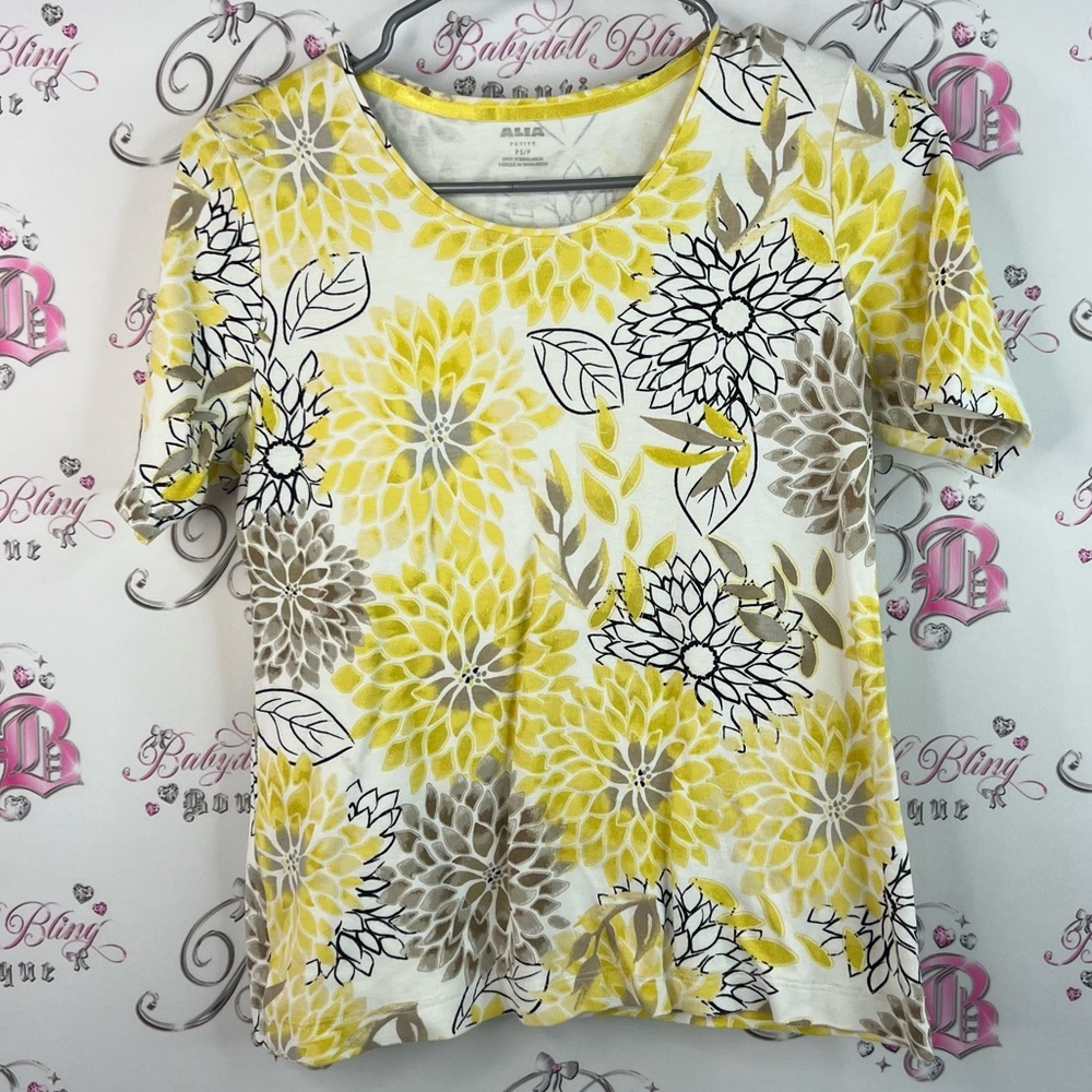 Alia tshirt tee flowers Women's Yellow and Brown Floral Tee